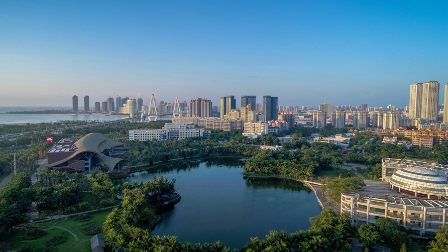 牢記總書記囑托 | 海南落實新發(fā)展理念 主動轉型調結構 不斷培育新產業(yè)、新業(yè)態(tài)